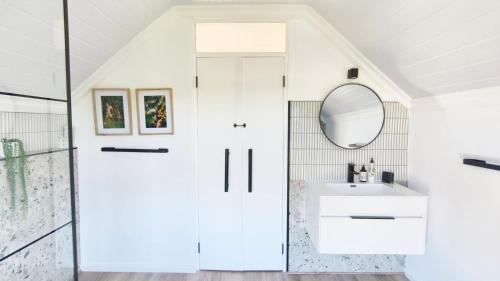 Lorraine Apartment | The Little Lorraine