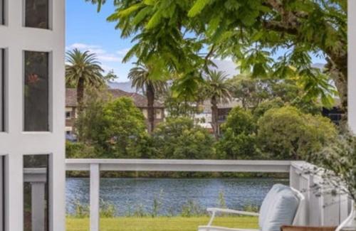 South Murwillumbah House | The Little River Cottage - Riverfront Retreat