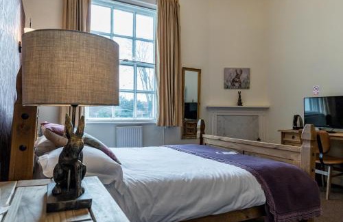 Penkridge Hotel | The Littleton Arms