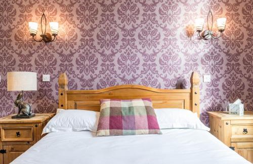 Penkridge Hotel | The Littleton Arms