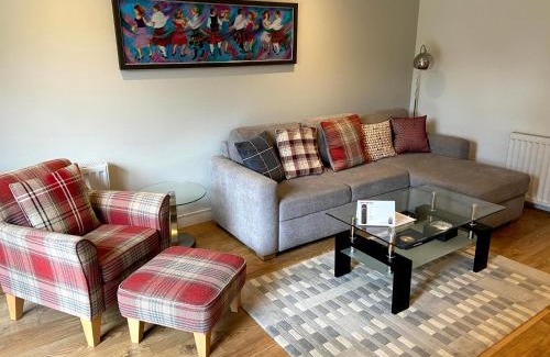 Restalrig Apartment | The Lochend Residence