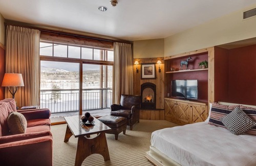 Victor Hotel | The Lodge at Bronze Buffalo Ranch