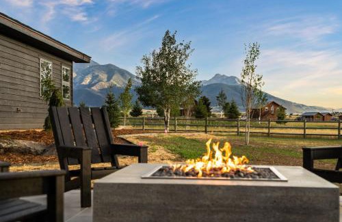 Livingston House | The Lodge at Elbow Creek