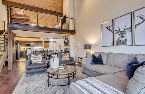 Deer Valley Condo | The Lodge at Ridgepoint-Ski Out Access to Deer Valley Slopes!Walk to Silver Lake