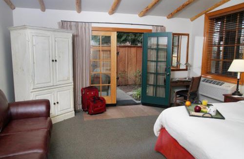 Grants Pass Cabin | The Lodge at Riverside