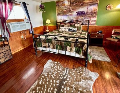 Overland Hotel | The Lodge at Ute Lake aka Yucca Motel and Cabins, Logan, NM
