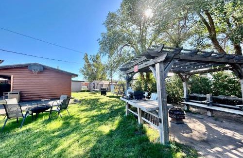 Overland Hotel | The Lodge at Ute Lake aka Yucca Motel and Cabins, Logan, NM