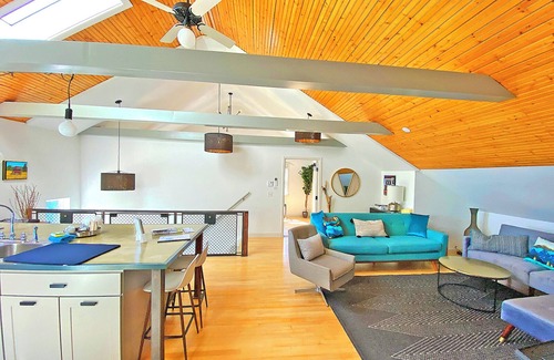 Belfast House | THE LOFT AT BAY DREAM INN - Private Ocean Beach Access, Light- Filled Space