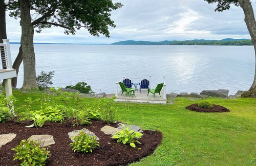 Belfast House | THE LOFT AT BAY DREAM INN - Private Ocean Beach Access, Light- Filled Space