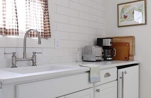 Charlevoix Cottage | The Loft - DOWNTOWN CHARLEVOIX - Simple Modern Beautiful - #2