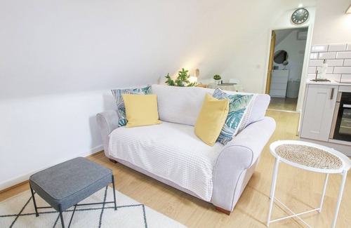 Leighton Cottage | THE LOFT, family friendly, with hot tub in Ironbridge