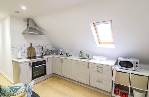 Leighton Cottage | THE LOFT, family friendly, with hot tub in Ironbridge