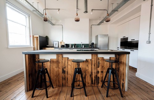 Norwich Apartment | The Loft - Luxe Norwich City Centre Penthouse Apartment