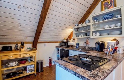 Arley Apartment | The Loft Suite at beautiful Smith Lake, Alabama