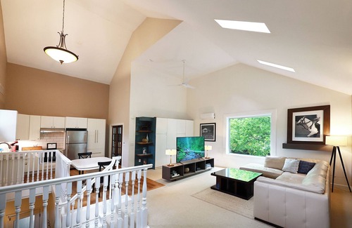 Columbus House | The Loft - Where Tranquility Meets Comfort