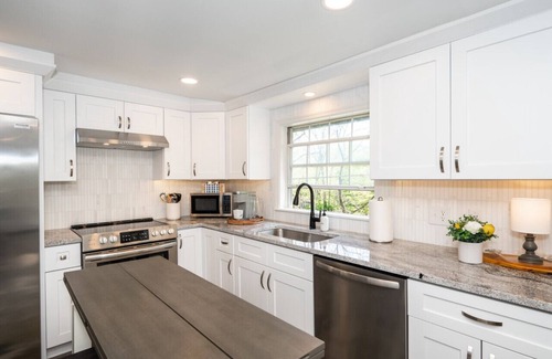 Loveland House | The Lookout, A River Retreat