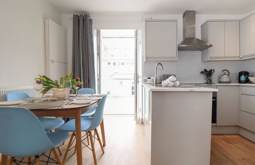 Chysauster Cottage | The Lookout