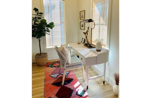 Eufaula House | The Lookout-Lake Front Beach House-Carlton Landing