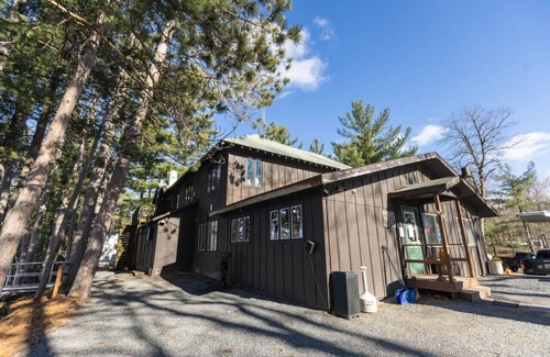 Brill House | The Loon at Lincolnwood Resort