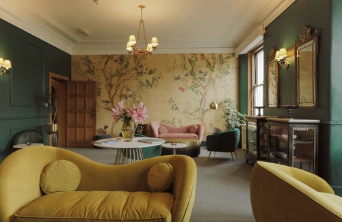 Fort Augustus Hotel | The Lovat, Loch Ness