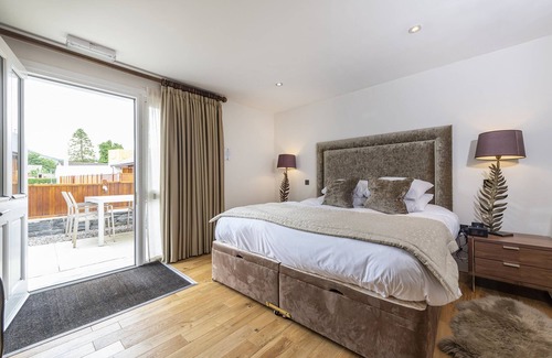 Fort Augustus Hotel | The Lovat, Loch Ness