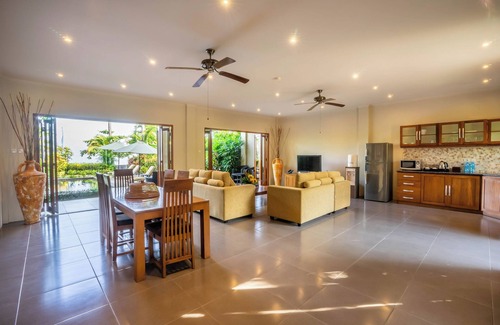 Lovina Resort | The Lovina