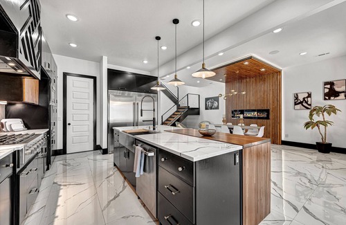 Downtown House | The Lux - MTB Trails - 1 mi from DT