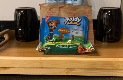 Downtown St. Louis Apartment | The Luxe Art Gallery-Downtown St. Louis