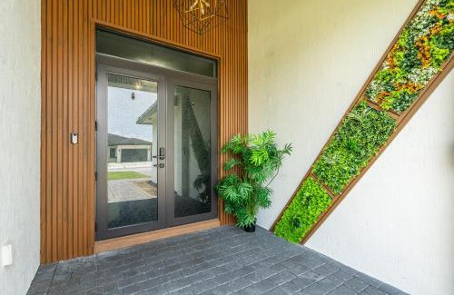 Goulds House | The Luxe Retreat