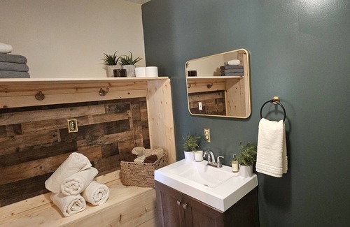 Forks Cabin | The Luxury Getaway at the Cedar Haus