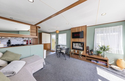 Sheerness House | The Luxury Holiday Caravan