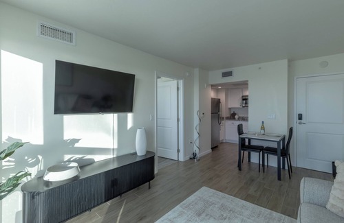 Fort Myers River District Apartment | The Luxury spot 2 min to DOWNTOWN/5 min to the beach