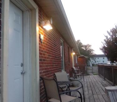 Chincoteague Hotel | The Maddox Inn