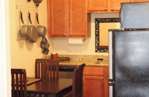 Arsenal Apartment | THE MADISON SAN ANTONIO RIVERWALK STUDIO DELUXE 1