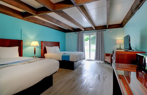 Ogunquit - Wells Hotel | The Majestic Regency Resort