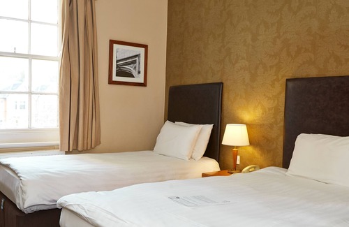 Yeovil Hotel | The Manor Hotel by Greene King Inns