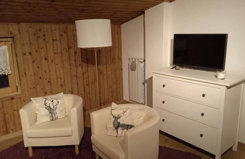 Lozzo di Cadore House | The Mansard in the Heart of the Dolomites