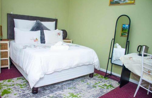 King William's Town Bed & Breakfast | The Manse