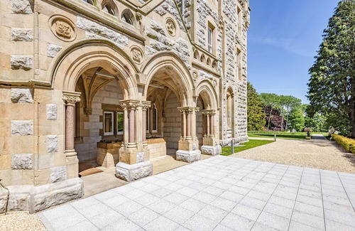 Newland Near Ulverston Cottage | The Margaret Suite Stone Cross Mansion