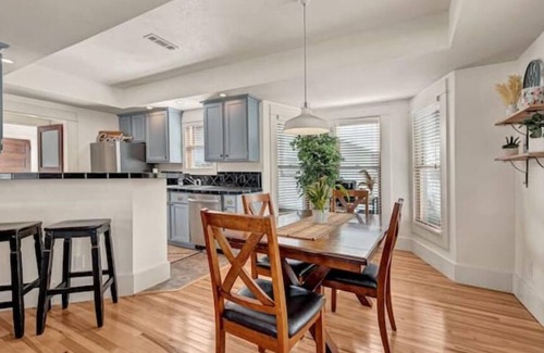 Siloam Springs House | The Maxwell House