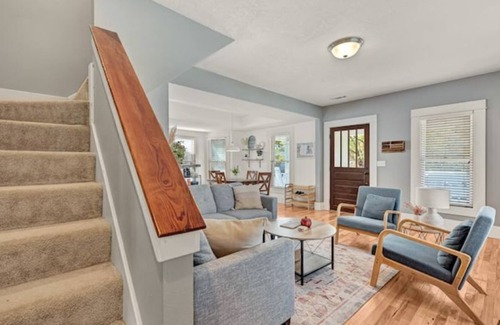 Siloam Springs House | The Maxwell House