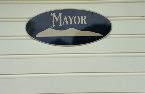 Maketu Apartment | The Mayor Villa awaits your arrival, right on the beach front in Historic Maketu
