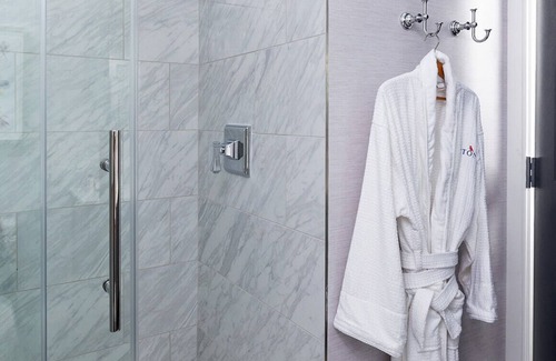 Cary Hotel | The Mayton