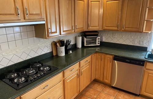 Fellowship House | THE MEADOW WOOD FARM with POOL