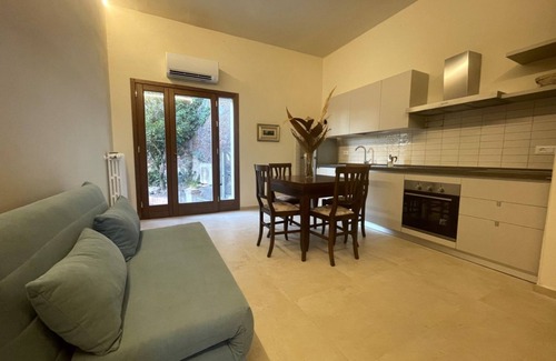 Portoferraio Old Town Apartment | The Medici Staircase