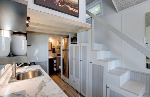 Defiance Apartment | ‘The Merlot Bungalow’ Defiance Tiny Home on Trail