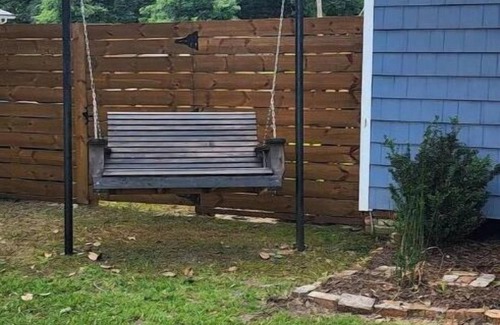 Mer Rouge House | The Merlot - Village Charm