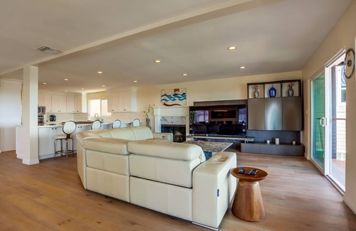 La Jolla Mesa House | The Mermaid House: Breathtaking bay, ocean, and city views, equipped with a Jacuzzi and A/C