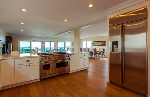 La Jolla Mesa House | The Mermaid House: Breathtaking bay, ocean, and city views, equipped with a Jacuzzi and A/C