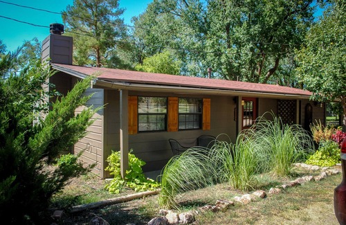 Palisades Bed & Breakfast | The Mesquite Cabin at Starlight Canyon Bed & Breakfast